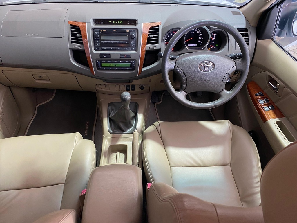 TOYOTA FORTUNER FORTUNER 3.0D-4D R/B - 8