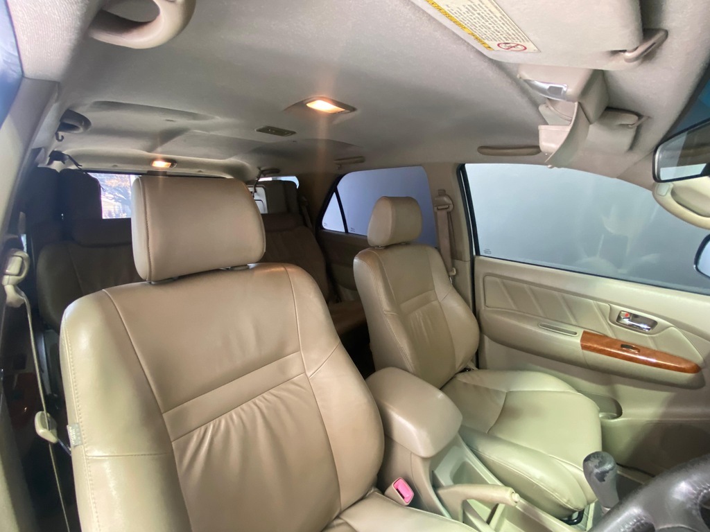 TOYOTA FORTUNER FORTUNER 3.0D-4D R/B - 9