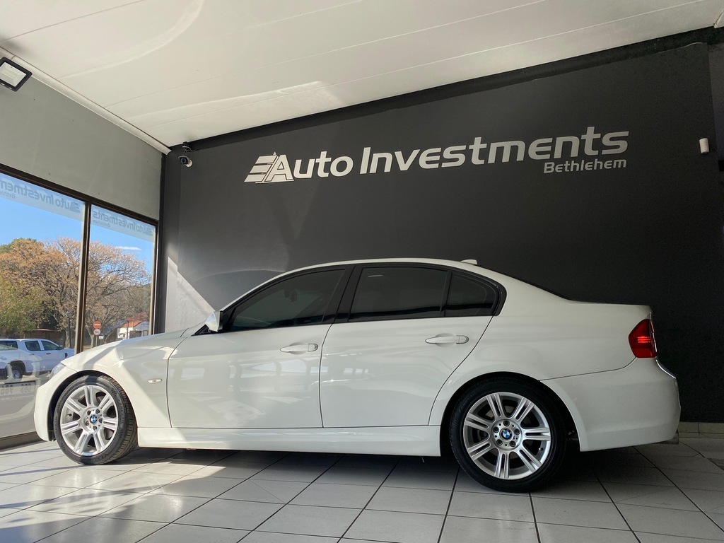 BMW 3 SERIES 323i SPORT A/T (E90)