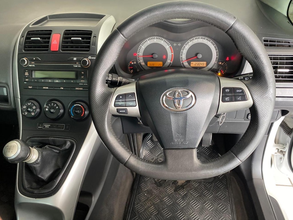 TOYOTA AURIS AURIS 1.3  X