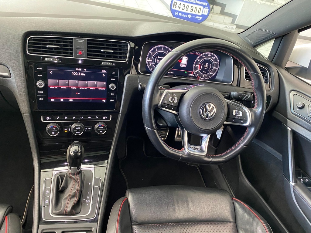 VOLKSWAGEN GOLF 7 GOLF VII GTi 2.0 TSI DSG - 8
