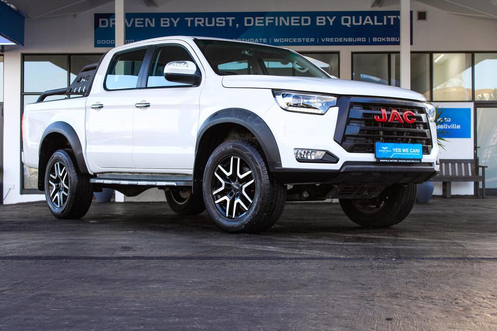 2023 JAC T8 T8 2.0TDi LUX P/U D/C, 3550 Kms, Manual, Diesel, R399 900, available in Bellville
