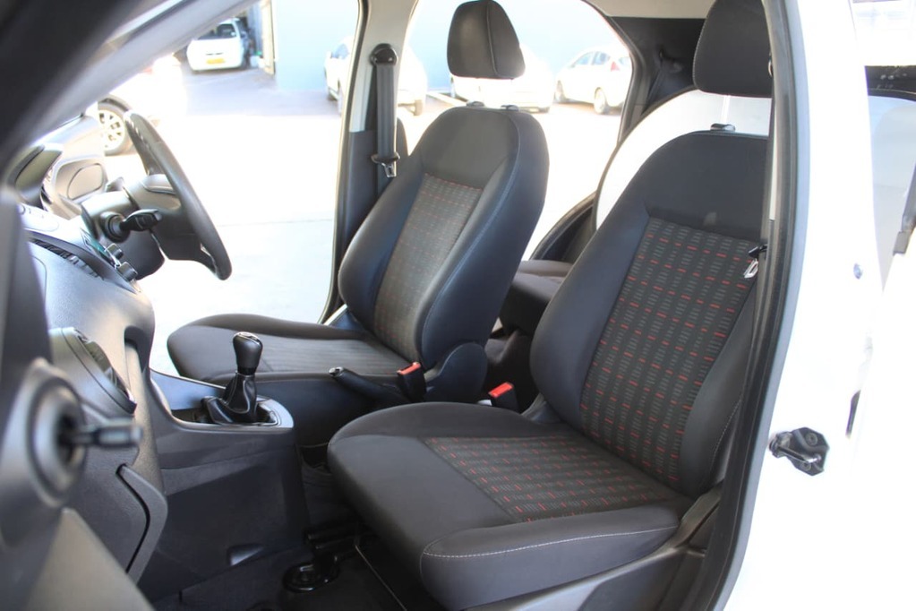 2019 FORD FIGO, White, 104000Kms, Manual, Hatchback, Petrol, R139 900, Bellville