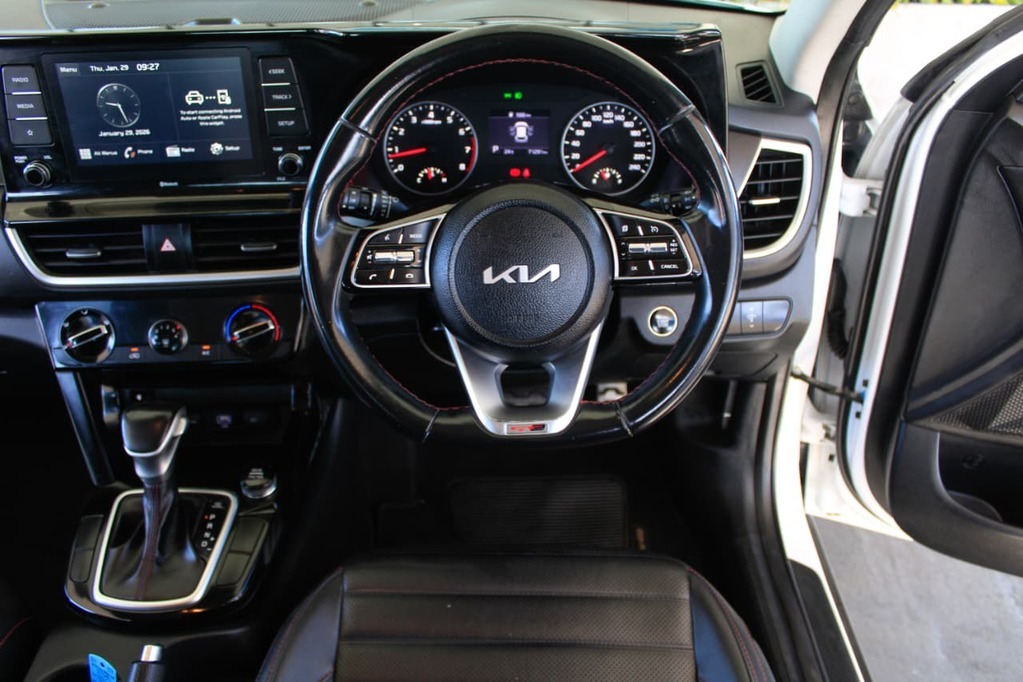 2022 KIA SELTOS, White, 71289Kms, Automatic, SUV, Petrol, R319 900, Bellville