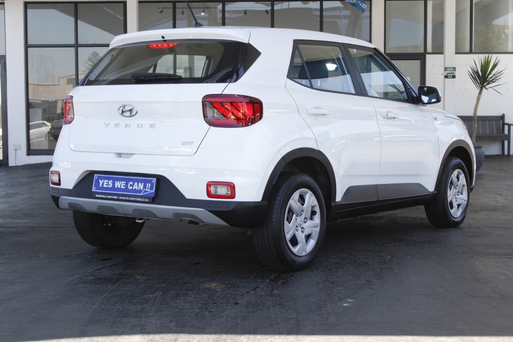 2020 HYUNDAI VENUE, White, 105900Kms, Manual, SUV, Petrol, R179 900, Bellville