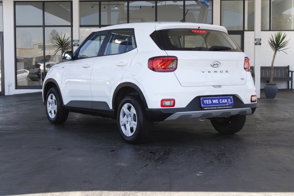 2020 HYUNDAI VENUE, White, 105900Kms, Manual, SUV, Petrol, R179 900, Bellville