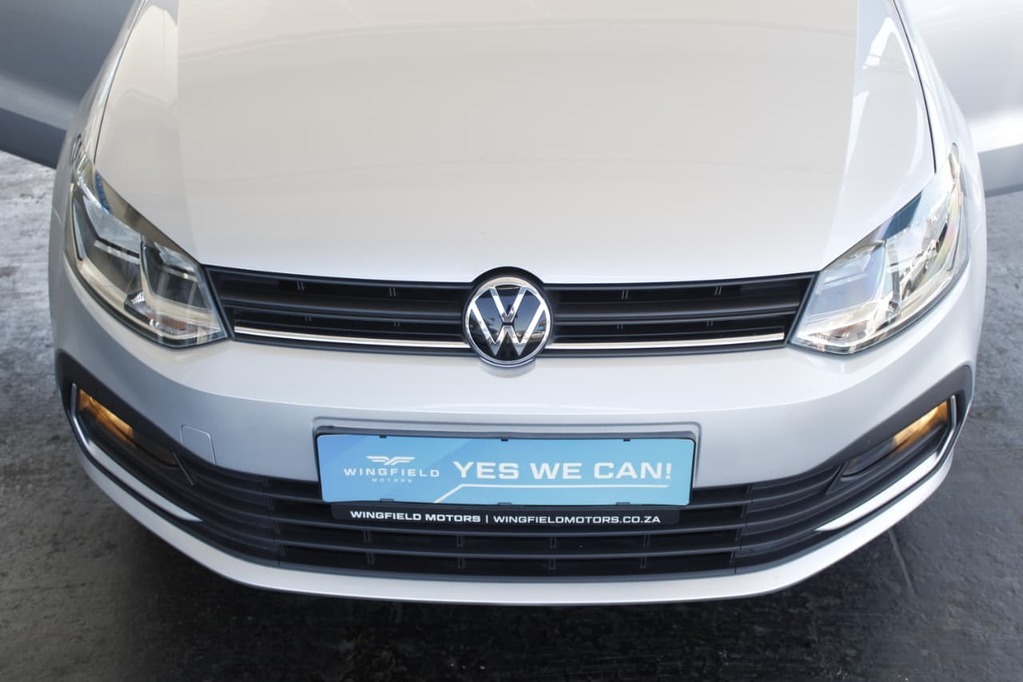 2024 VOLKSWAGEN Polo Vivo, Silver, 25102Kms, Automatic, Hatchback, Petrol, R259 900, Bellville