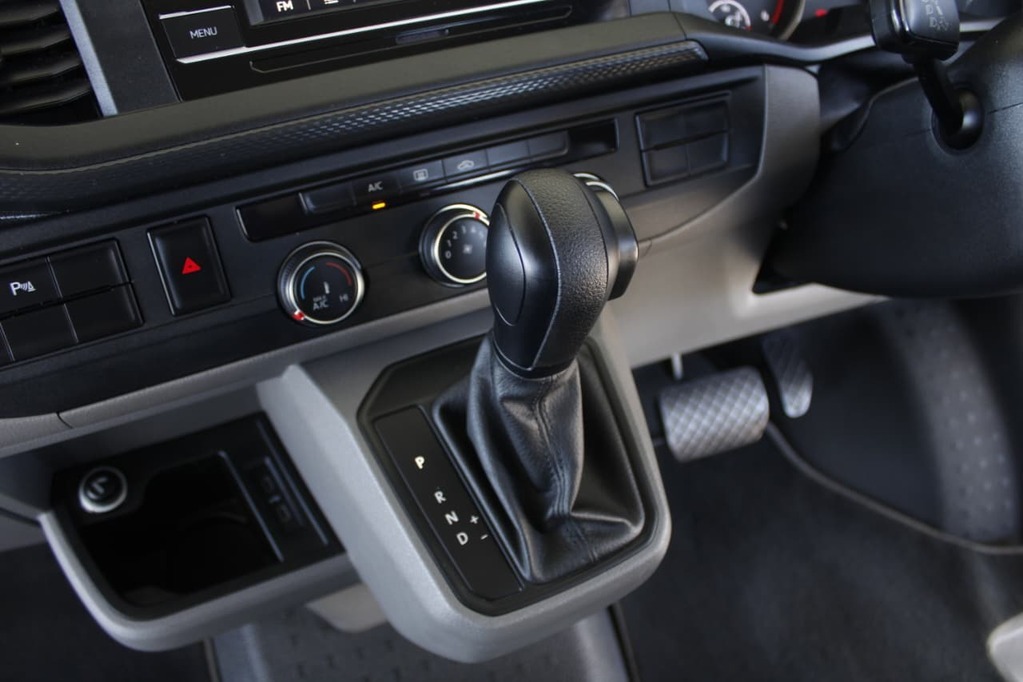 2022 VOLKSWAGEN T6, Silver, 50250Kms, Automatic, Commercial, Diesel, R649 900, Bellville