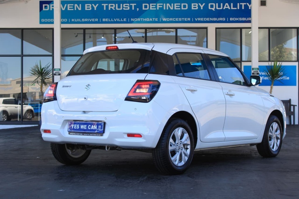 SUZUKI SWIFT