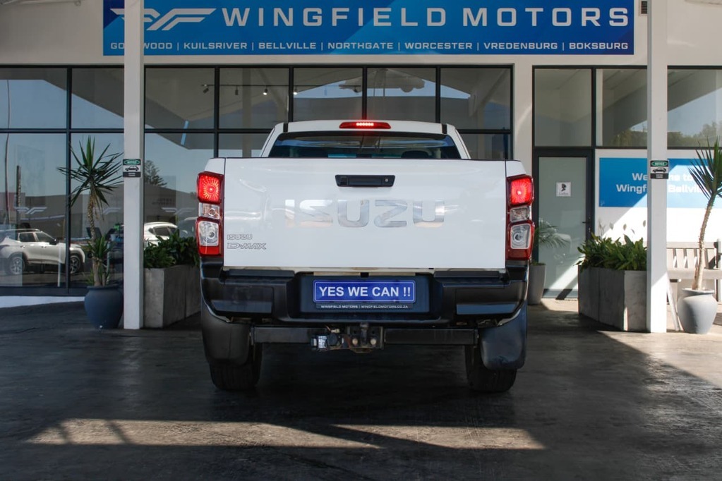 2023 ISUZU D-MAX, White, 118487Kms, Manual, Bakkie Single Cab, Diesel, R329 900, Bellville