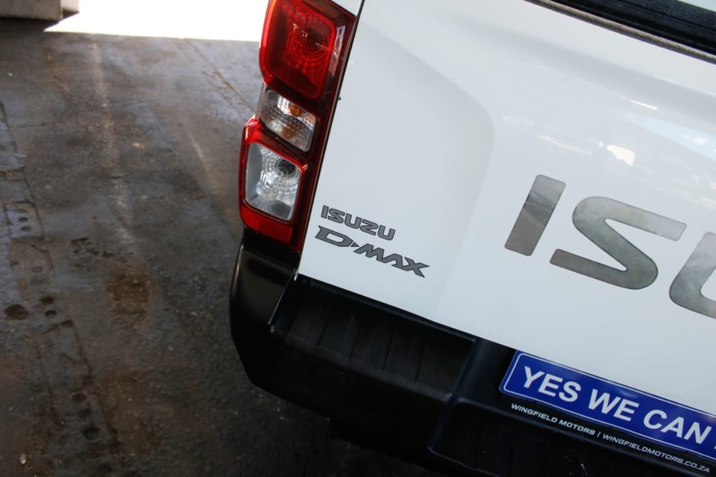 2023 ISUZU D-MAX, White, 118487Kms, Manual, Bakkie Single Cab, Diesel, R329 900, Bellville