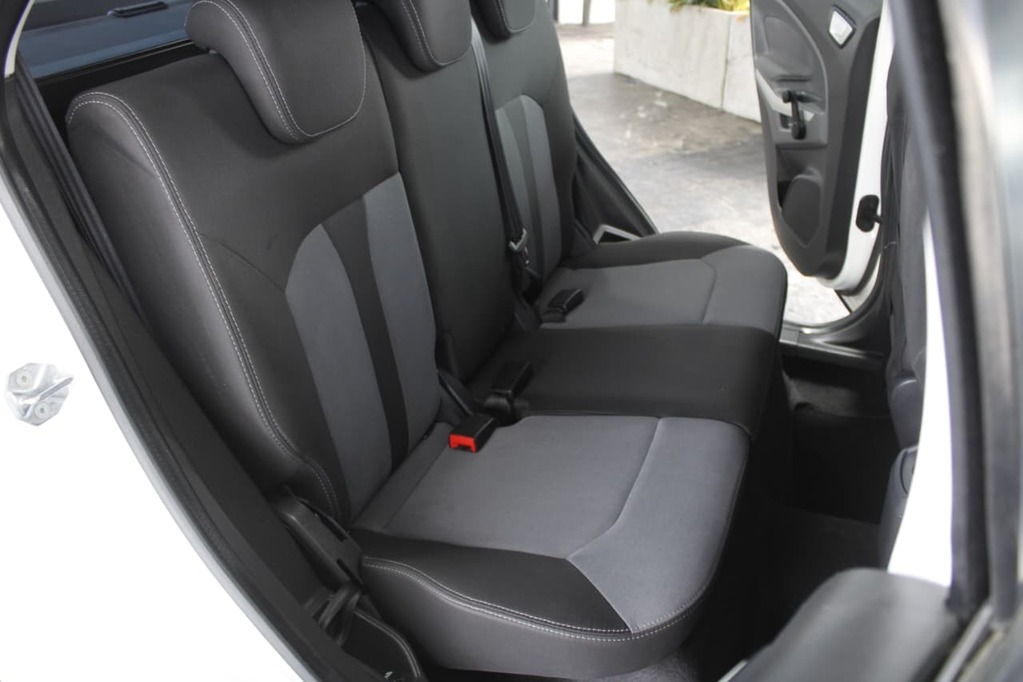 2018 FORD ECOSPORT, White, 159320Kms, Manual, SUV, Diesel, R159 900, Bellville