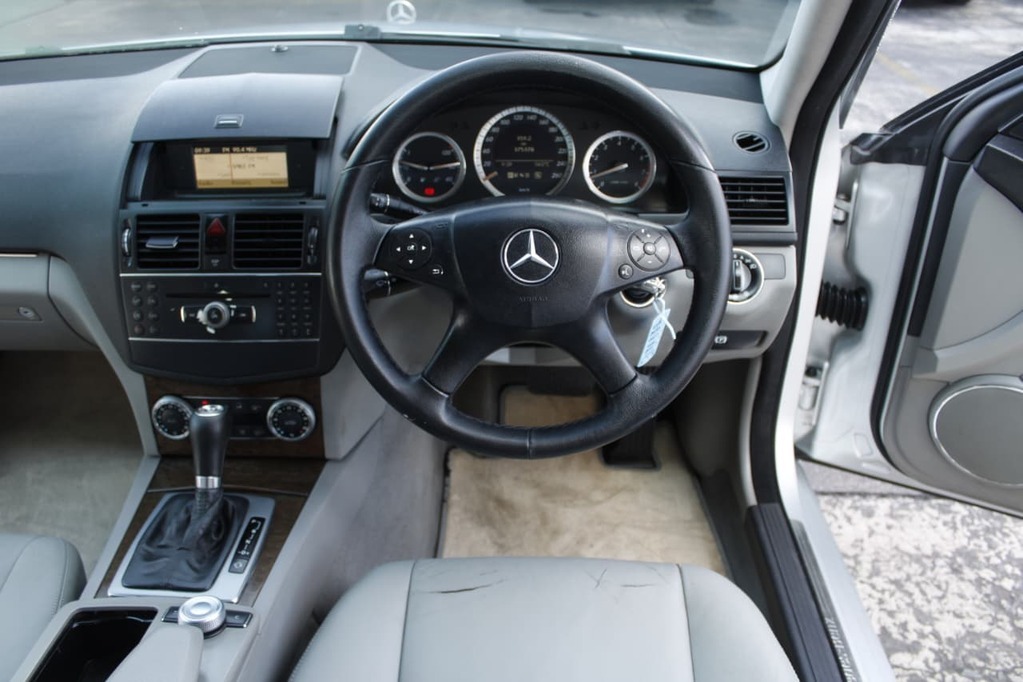 2008 MERCEDES-BENZ C CLASS SEDAN, Silver, 174720Kms, Automatic, Sedan, Petrol, R114 990, Wingfield Motors Bellville