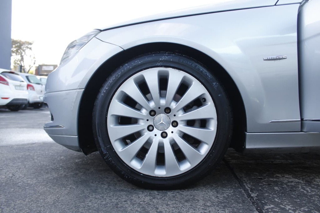 2008 MERCEDES-BENZ C CLASS SEDAN, Silver, 174720Kms, Automatic, Sedan, Petrol, R114 990, Wingfield Motors Bellville