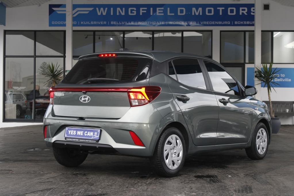 2025 HYUNDAI i10, Green, 7150Kms, Manual, Hatchback, Petrol, R199 900, Bellville