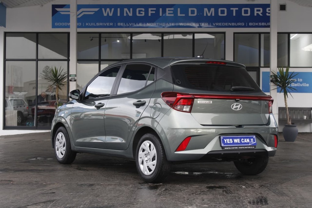 2025 HYUNDAI i10, Green, 7150Kms, Manual, Hatchback, Petrol, R199 900, Bellville