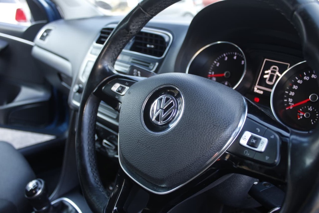 2015 VOLKSWAGEN POLO GP, Blue, 154500Kms, Manual, Hatchback, Petrol, R159 900, Bellville