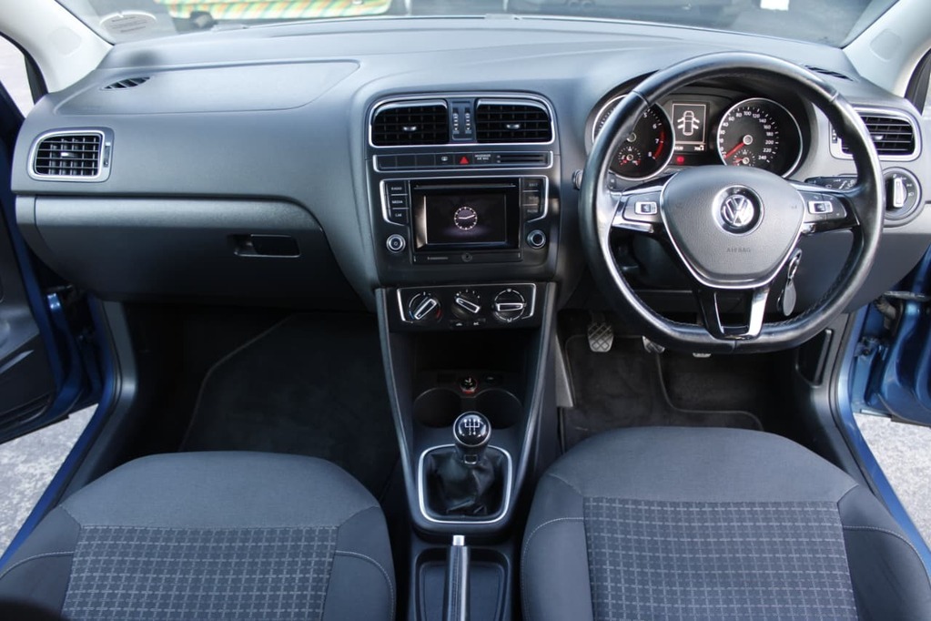 2015 VOLKSWAGEN POLO GP, Blue, 154500Kms, Manual, Hatchback, Petrol, R159 900, Bellville