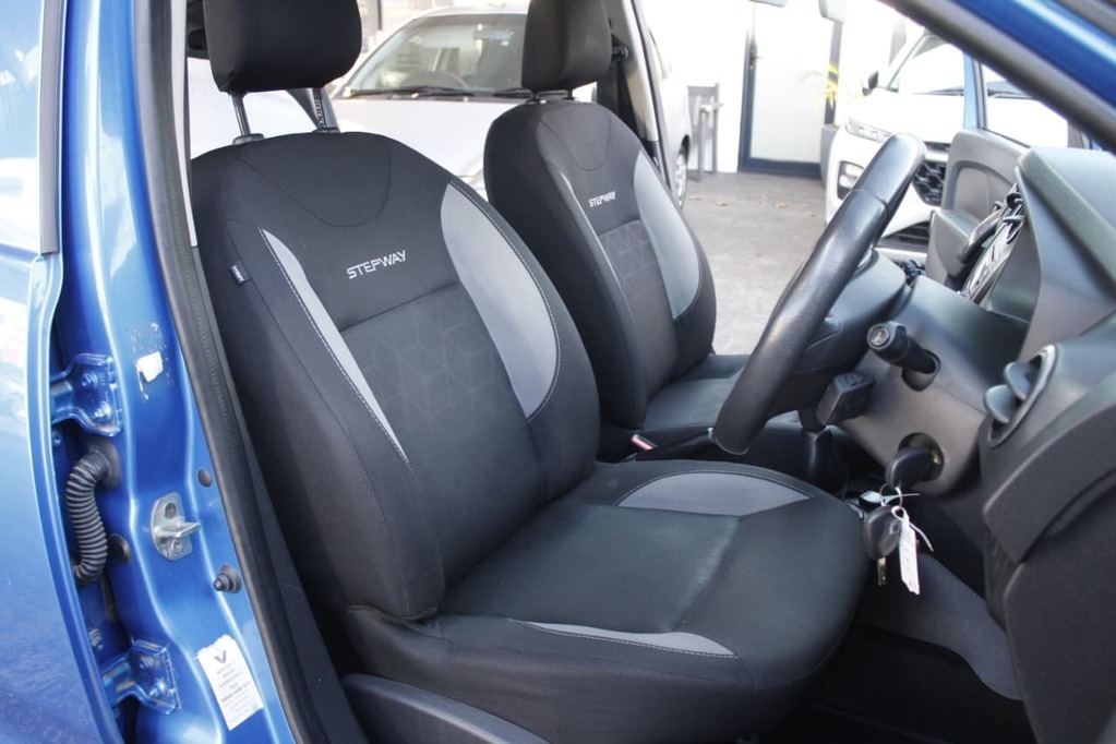 2014 RENAULT SANDERO, Blue, 103500Kms, Manual, , Petrol, R114 900, Bellville