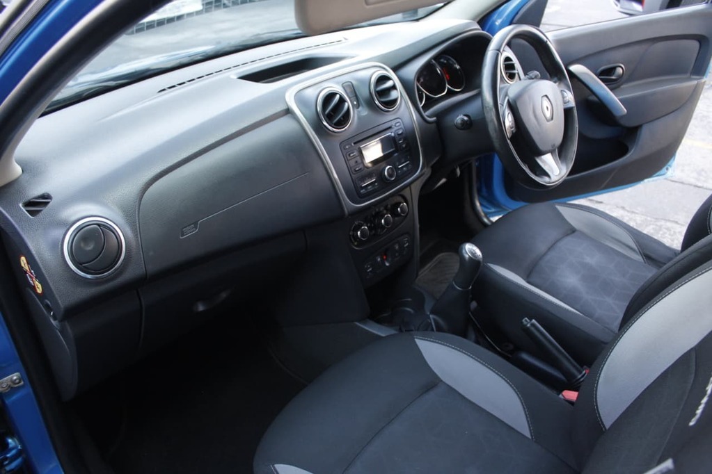 2014 RENAULT SANDERO, Blue, 103500Kms, Manual, , Petrol, R114 900, Bellville