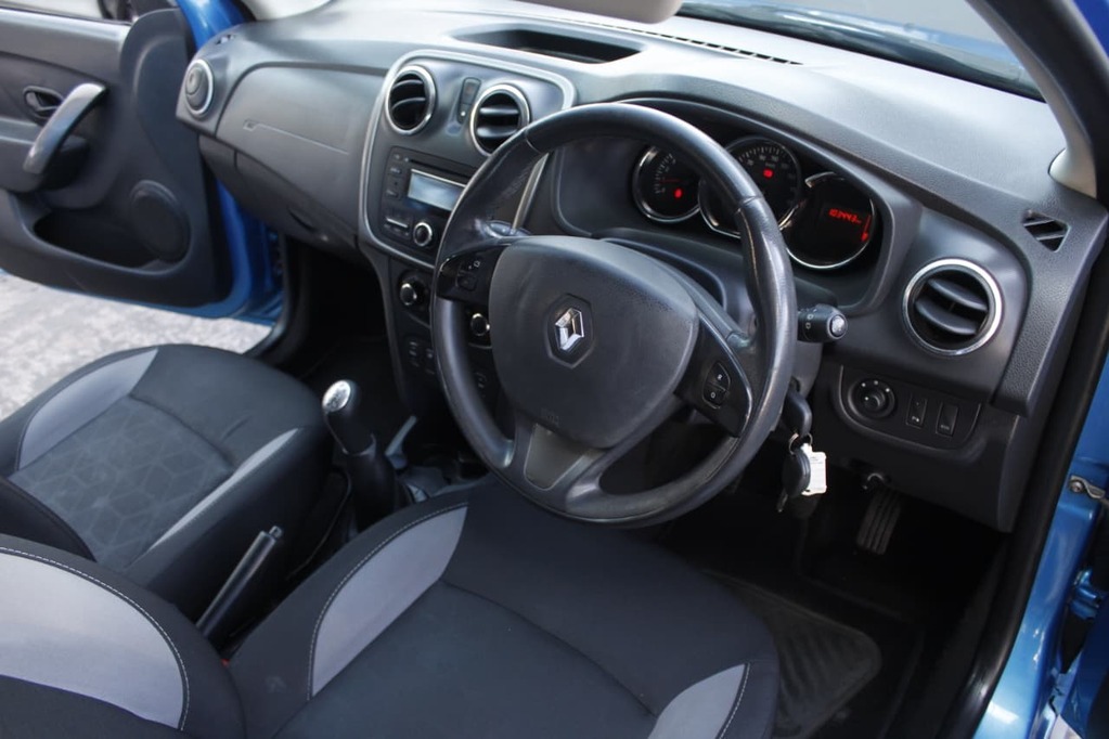 2014 RENAULT SANDERO, Blue, 103500Kms, Manual, , Petrol, R114 900, Bellville