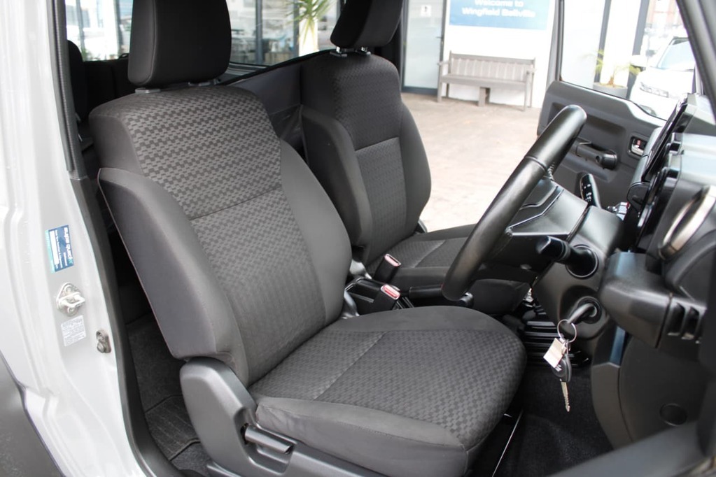 2022 SUZUKI JIMNY, Grey, 98300Kms, Manual, 4 x 4, Petrol, R314 900, Bellville