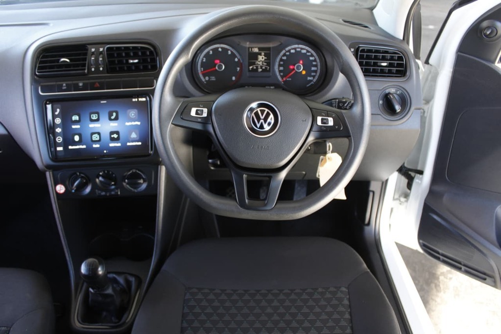 2025 VOLKSWAGEN Polo Vivo, White, 17500Kms, Manual, , Petrol, R229 900, Bellville