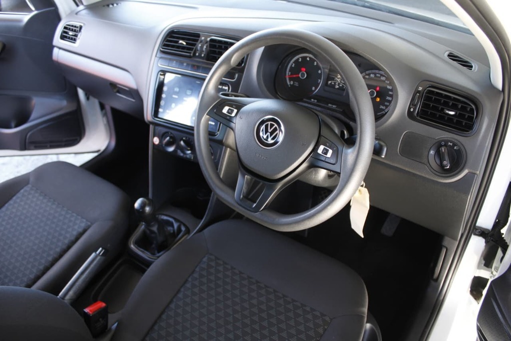 2025 VOLKSWAGEN Polo Vivo, White, 17500Kms, Manual, , Petrol, R229 900, Bellville