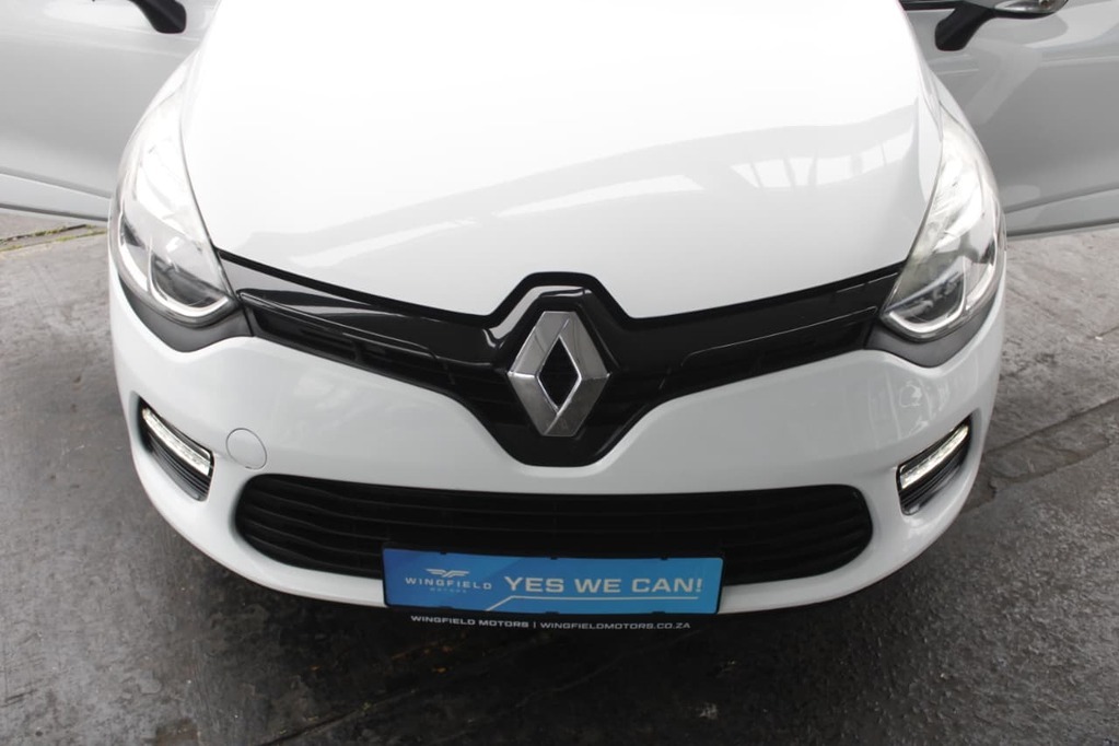2015 RENAULT CLIO IV, White, 152323Kms, Manual, , Petrol, R129 990, Bellville