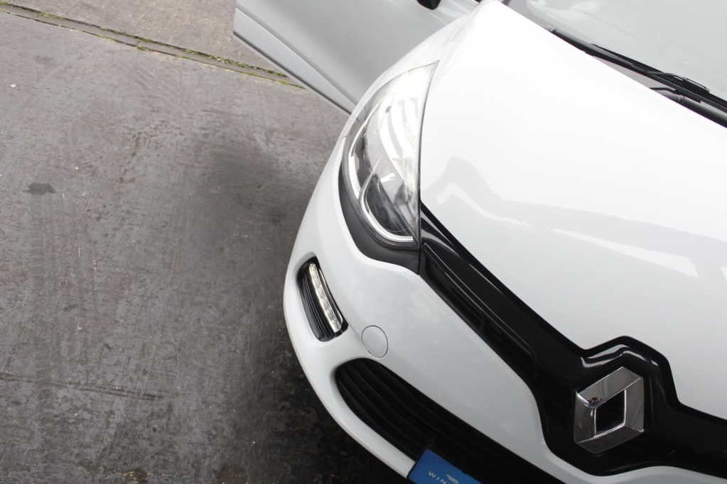 2015 RENAULT CLIO IV, White, 152323Kms, Manual, , Petrol, R129 990, Bellville