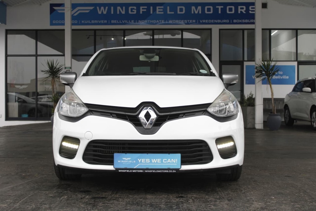 2015 RENAULT CLIO IV, White, 152323Kms, Manual, , Petrol, R129 990, Bellville