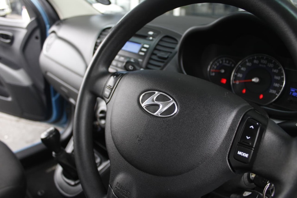 2015 HYUNDAI i10, Blue, 119000Kms, Manual, , Petrol, R109 900, Bellville