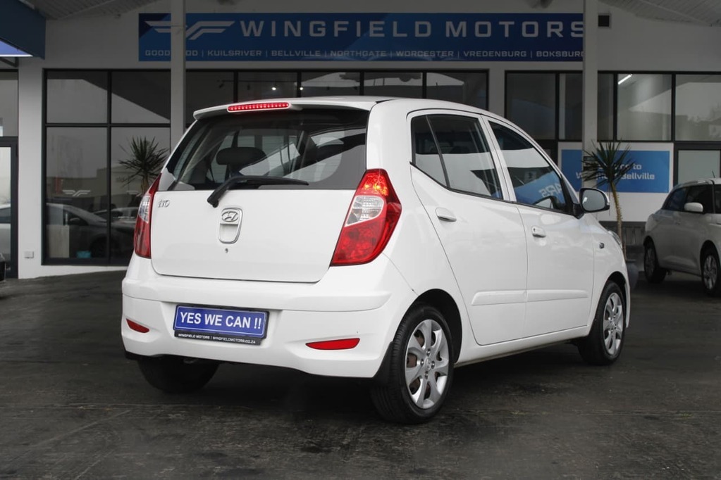 2016 HYUNDAI i10, White, 138400Kms, Automatic, Hatchback, Petrol, R124 900, Wingfield Motors Bellville