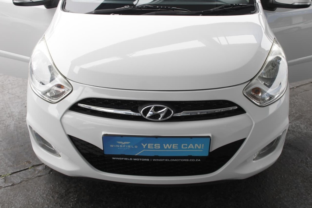 2016 HYUNDAI i10, White, 138400Kms, Automatic, Hatchback, Petrol, R124 900, Wingfield Motors Bellville