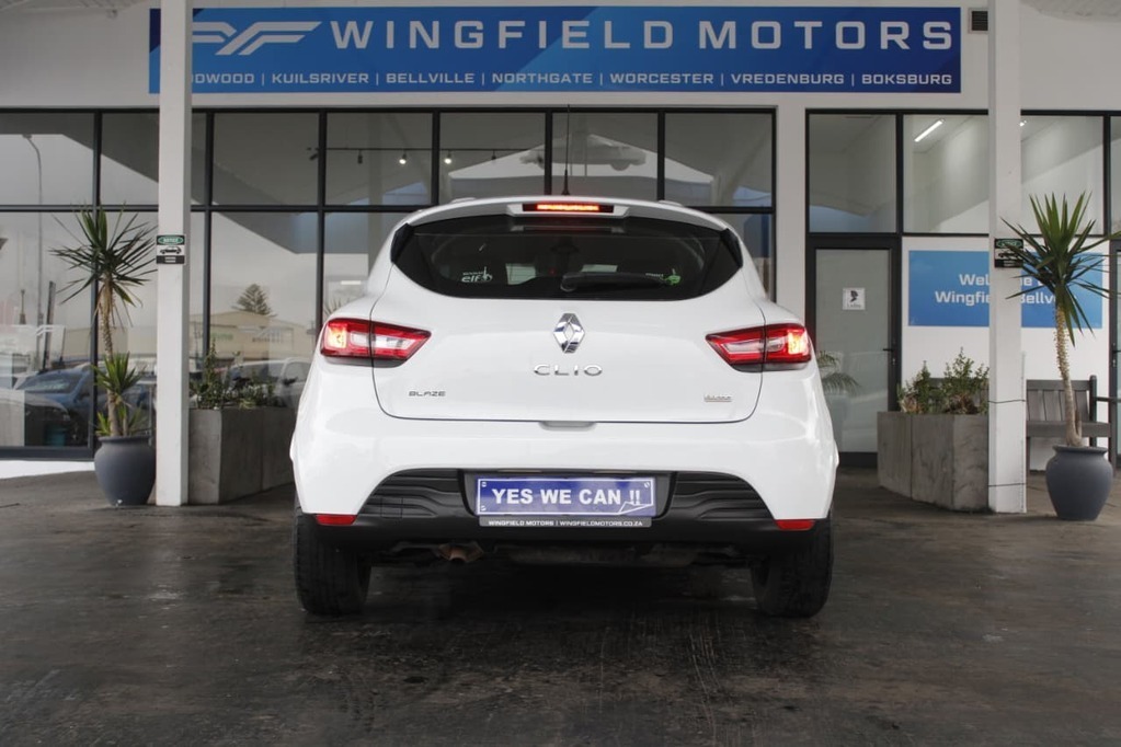 2016 RENAULT CLIO IV, White, 113500Kms, Manual, Hatchback, Petrol, R129 900, Bellville