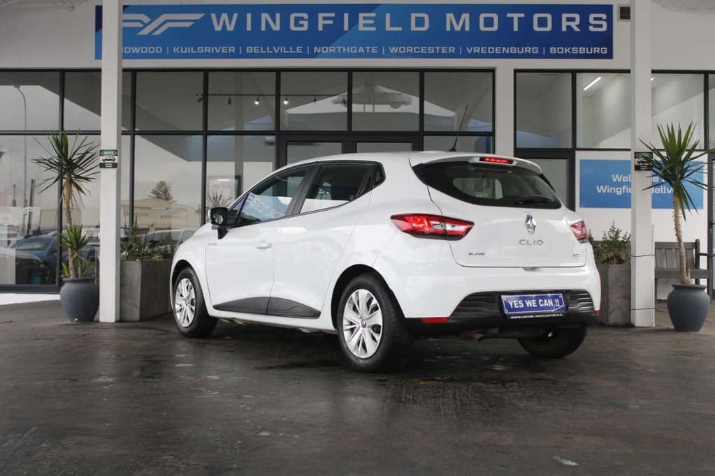 2016 RENAULT CLIO IV, White, 113500Kms, Manual, Hatchback, Petrol, R129 900, Bellville