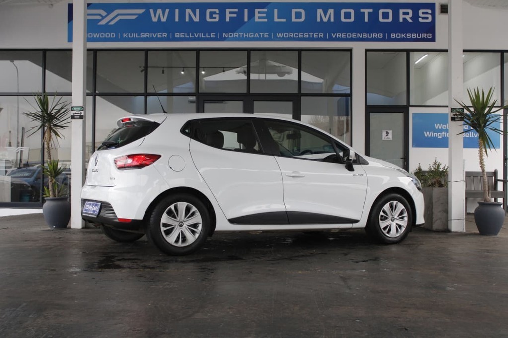 2016 RENAULT CLIO IV, White, 113500Kms, Manual, Hatchback, Petrol, R129 900, Bellville