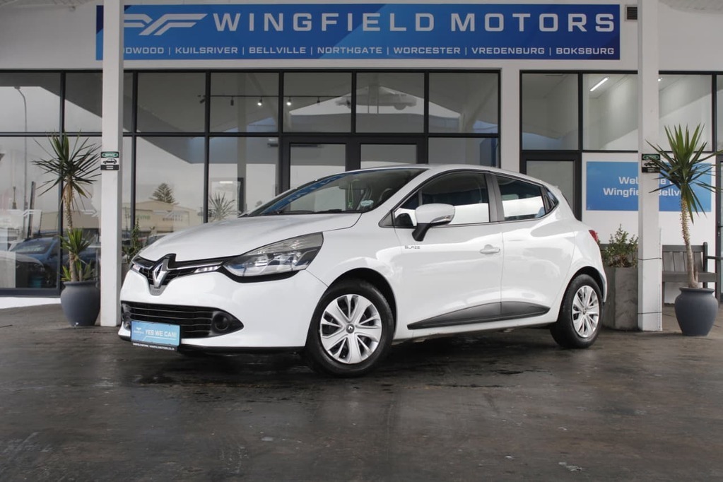 2016 RENAULT CLIO IV, White, 113500Kms, Manual, Hatchback, Petrol, R129 900, Bellville