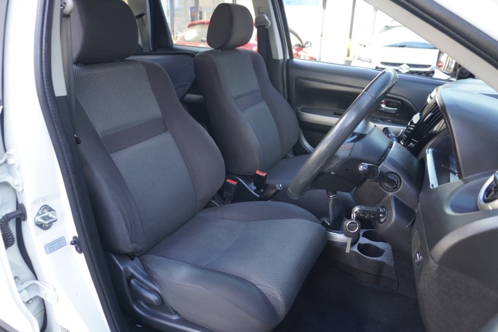 2018 GWM M4, White, 85000Kms, Manual, , Petrol, R149 900, Bellville