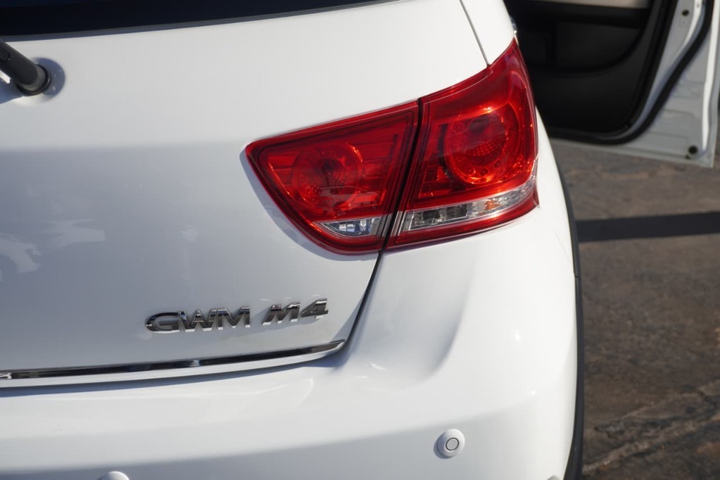 2018 GWM M4, White, 85000Kms, Manual, , Petrol, R149 900, Bellville