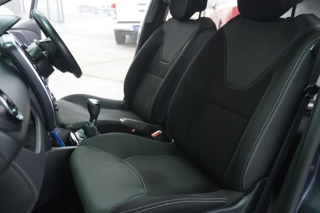 2019 RENAULT CLIO IV, Grey, 95500Kms, Manual, Hatchback, Petrol, R149 900, Wingfield Motors Bellville