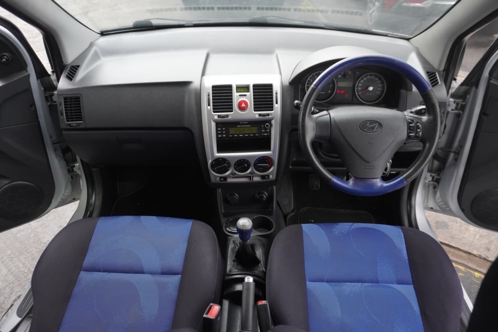 2011 HYUNDAI GETZ, Silver, 112565Kms, Manual, Hatchback, Petrol, R99 990, Wingfield Motors Bellville