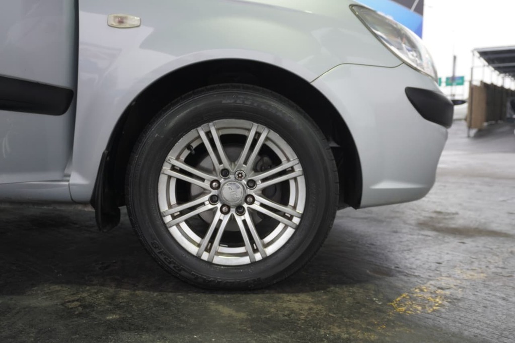 2011 HYUNDAI GETZ, Silver, 112565Kms, Manual, Hatchback, Petrol, R99 990, Wingfield Motors Bellville