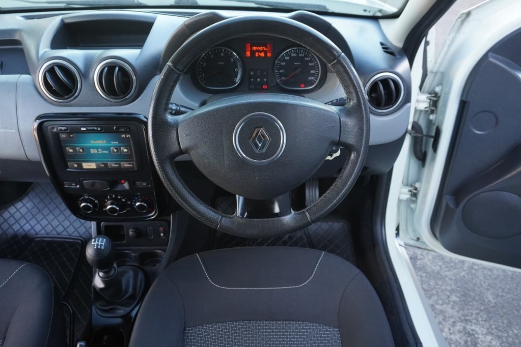 2014 RENAULT DUSTER, White, 194500Kms, Manual, SUV, Diesel, R139 900, Bellville
