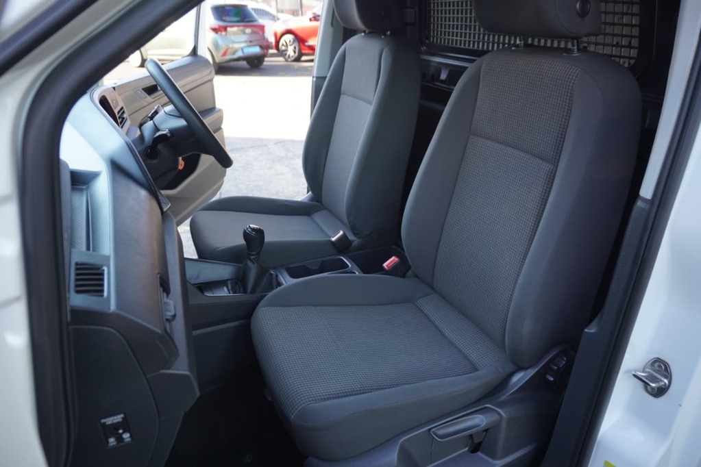 2022 VOLKSWAGEN CADDY, White, 177000Kms, Manual, , Petrol, R249 900, Bellville