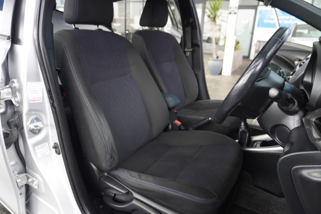2019 TOYOTA YARIS, Silver, 77500Kms, Manual, , Petrol, R199 900, Bellville