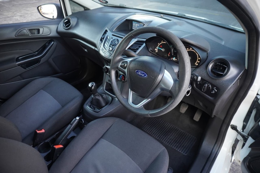 2016 FORD FIESTA, White, 119800Kms, Manual, Hatchback, Petrol, R139 900, Bellville