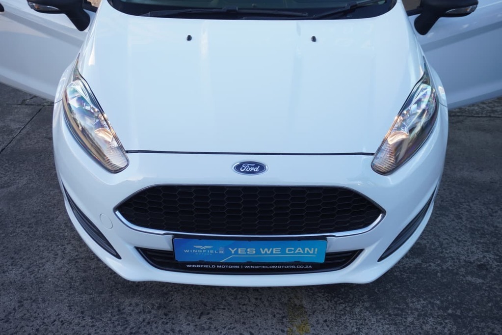 2016 FORD FIESTA, White, 119800Kms, Manual, Hatchback, Petrol, R139 900, Bellville