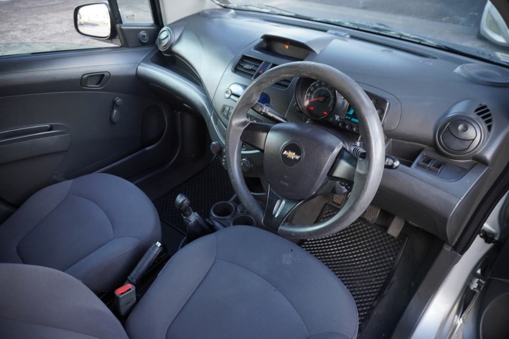 2012 CHEVROLET SPARK, Silver, 128053Kms, Manual, Hatchback, Petrol, R74 990, Bellville