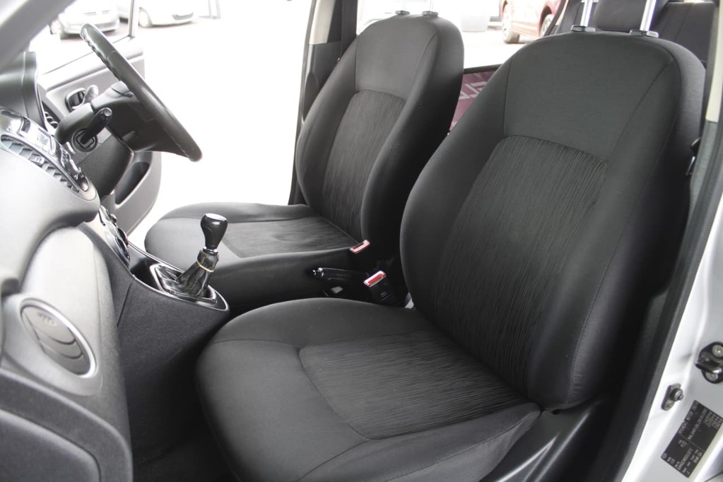 2012 HYUNDAI i10, Silver, 158300Kms, Manual, Hatchback, Petrol, R89 990, Wingfield Motors Bellville